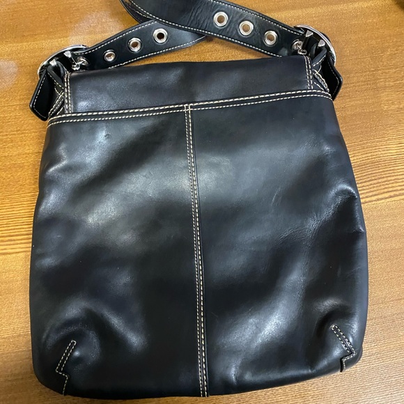 Genuine Coach shoulder bag NEVER USED - Picture 2 of 7